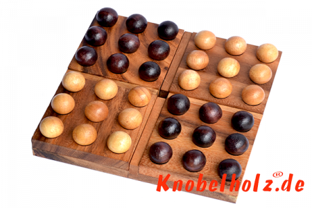 Pentalogic Strategiespiel aus Samanea Holz für 2 Personen Spiel mit den Maßen 20,5 x 20,5 x 5,0 cm