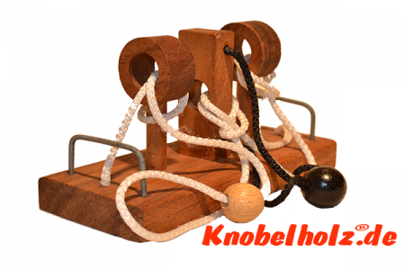Top Leaque Schnurpuzzle, Top Leaque Holz Puzzle, Denkspiel Knobelaufgabe in den Maßen16,0 x 7,0 x 16,0 cm, Samanea wood brain teaser
